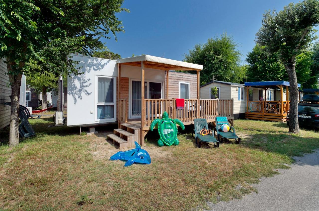 Albatross Mobile Homes On Camping San Francesco Duna Verde Exteriör bild