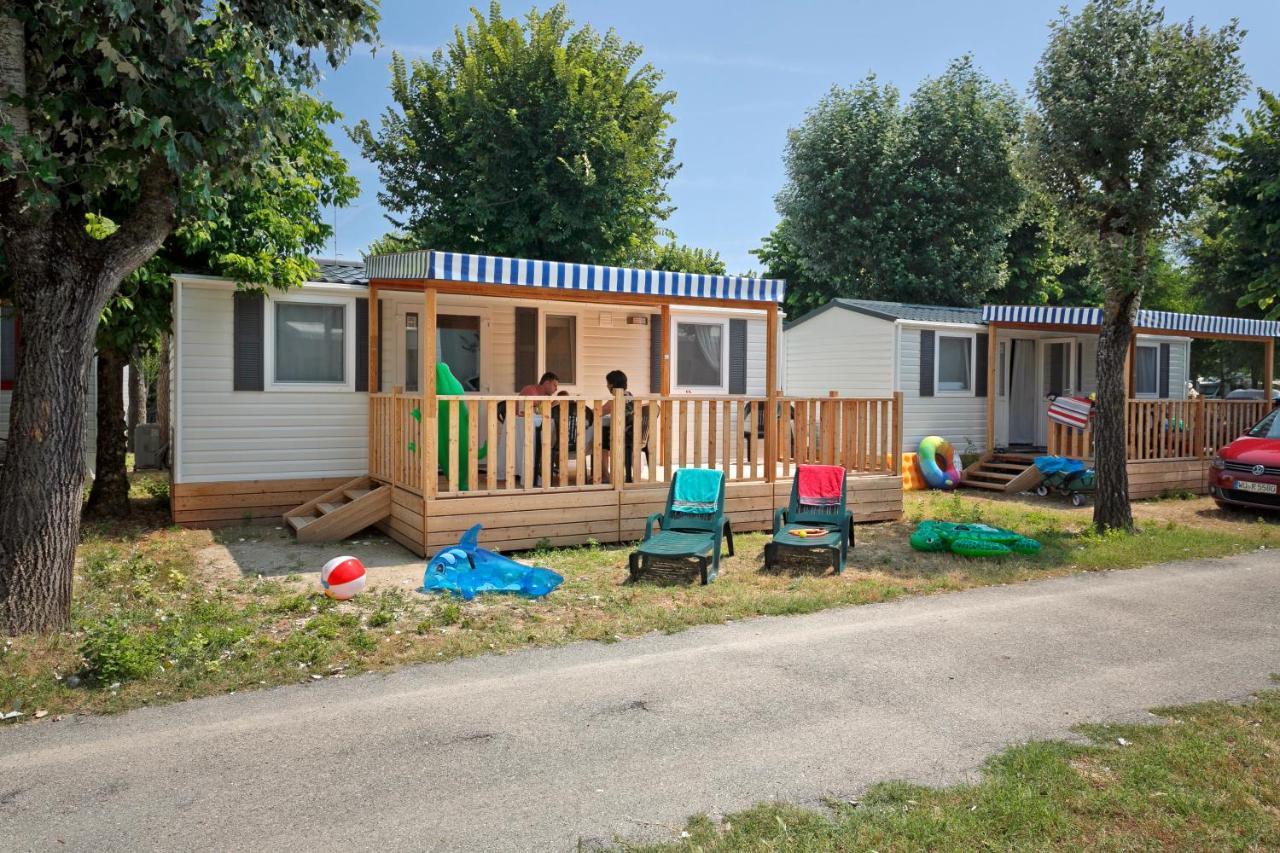 Albatross Mobile Homes On Camping San Francesco Duna Verde Exteriör bild